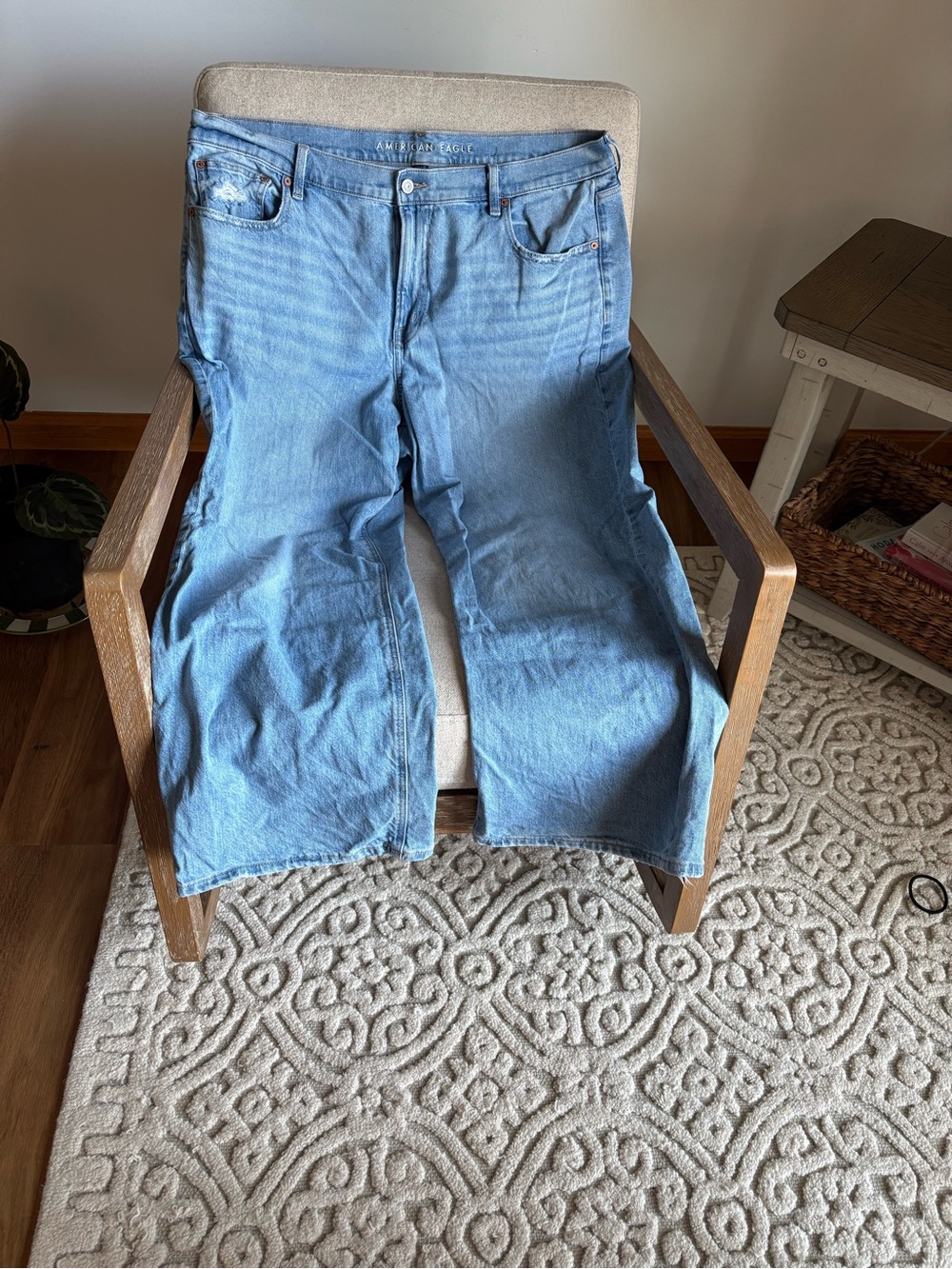 American Eagle Outfitters stove pipe womens jeans size 18